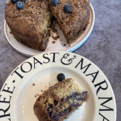 Blueberry and pecan cake